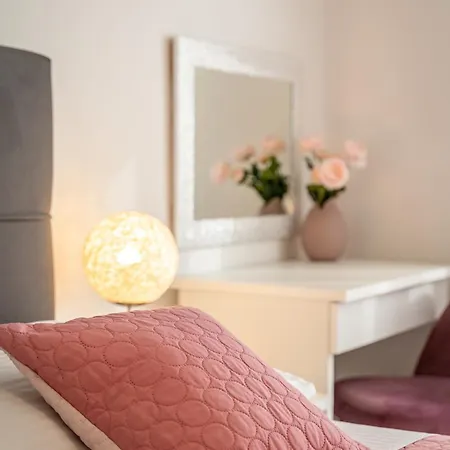 Marieta Villa Zara